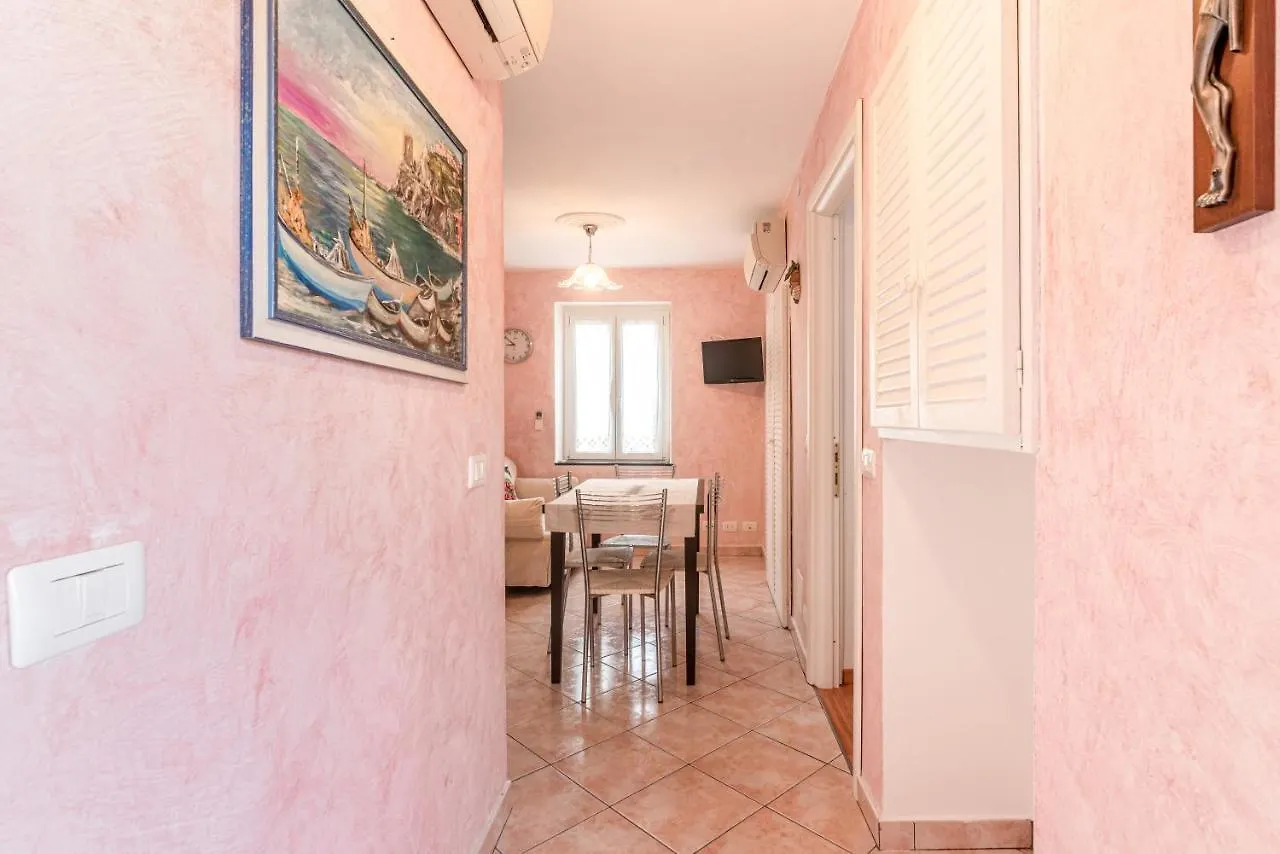 Charm Of Levanto Mini Apartment Italia